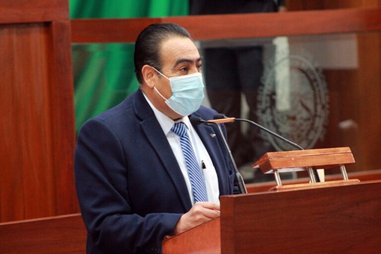 Propone Lenin Calva que el Gobierno Garantice Acceso Libre al Internet