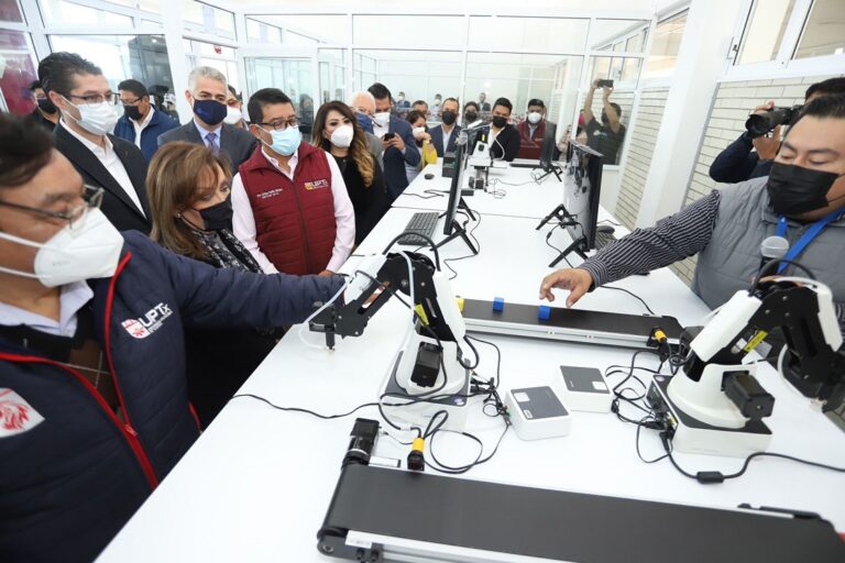 Inauguró la Gobernadora Cuéllar el Centro Certificador en Industria 4.0