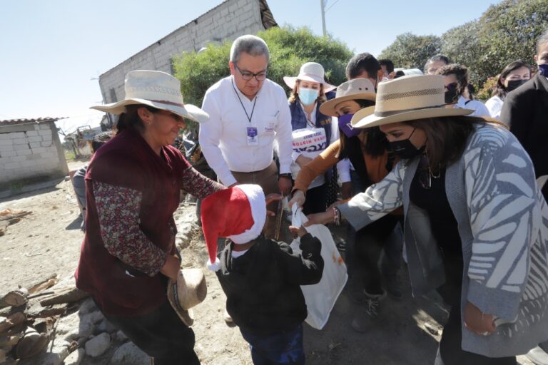 Lorena Cuéllar Entregó Cenas Navideñas a Familias Vulnerables de Huamantla