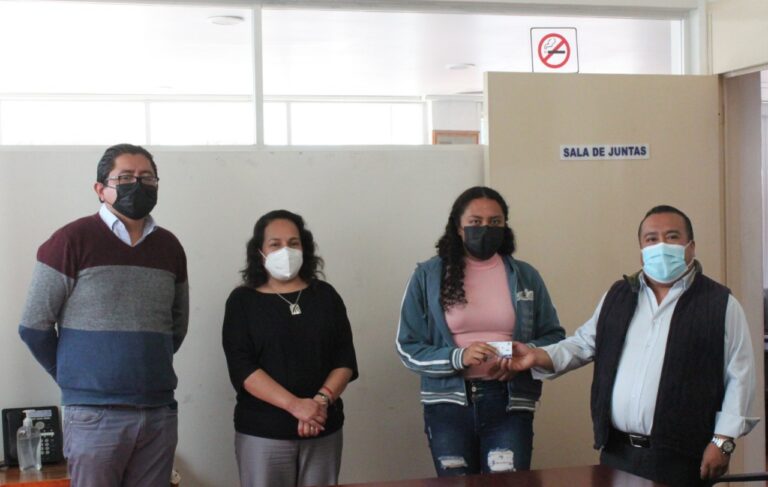 Benefició Gobierno del Estado a universitarios y personas con discapacidad con credenciales de descuento en el transporte