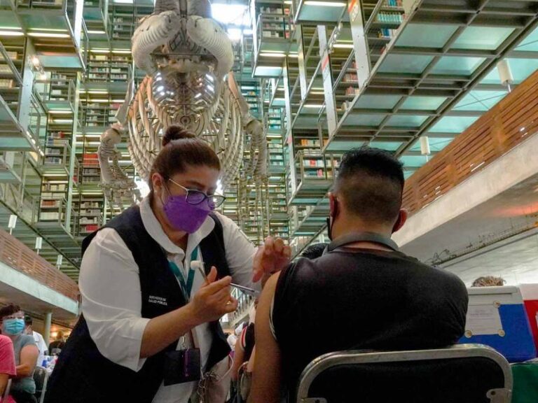 El Sábado, Maestros Recibirán su Vacuna de Refuerzo Contra Covid-19