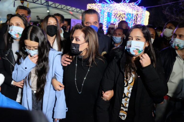 La Gobernadora Lorena Cuellar Cisneros Inaugura la Villa Navideña 2021