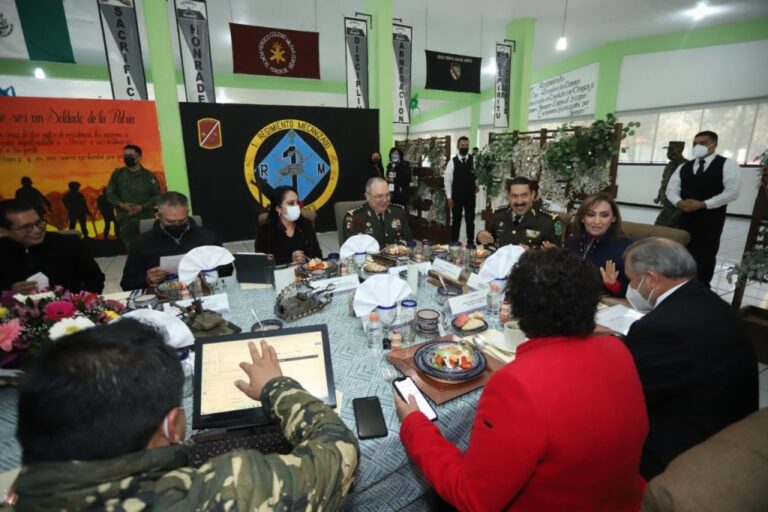 Encabezó Lorena Cuéllar mesa de seguridad de la 23 zona militar