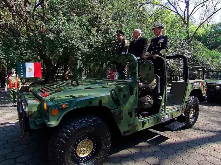 López Obrador conmemora la Marcha de la Lealtad desde Chapultepec