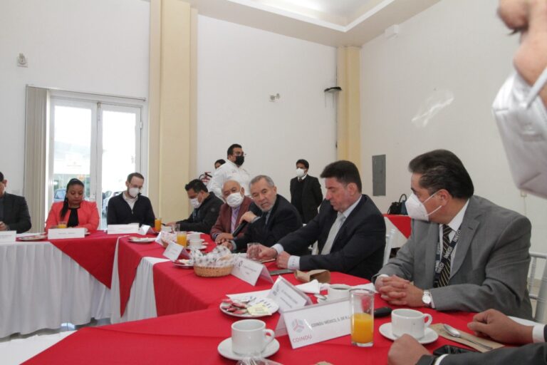 Refrenda Gobierno del Estado trabajo coordinado con empresarios de la entidad