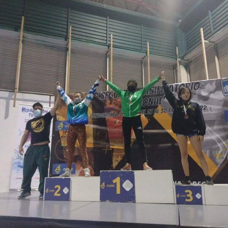 Selección tlaxcalteca de luchas asociadas gana cinco medallas