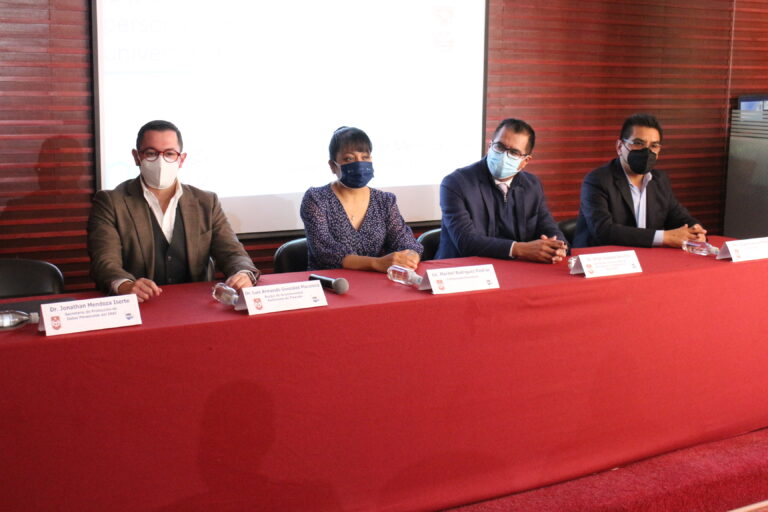 Disertan IAIP, UATx e INAI, Sobre Protección de Datos Personales y Privacidad