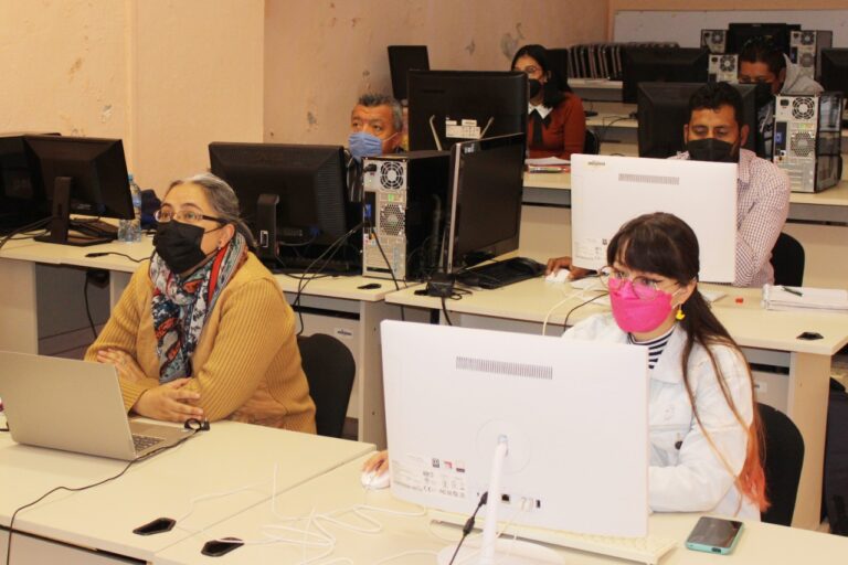 Invita Coltlax a postularse a la maestría en desarrollo regional