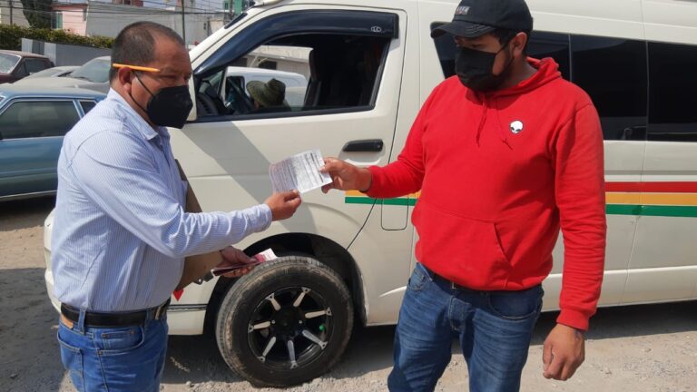 Sanciona SMyT Unidad de Transporte Público que Circulaba sin Placas