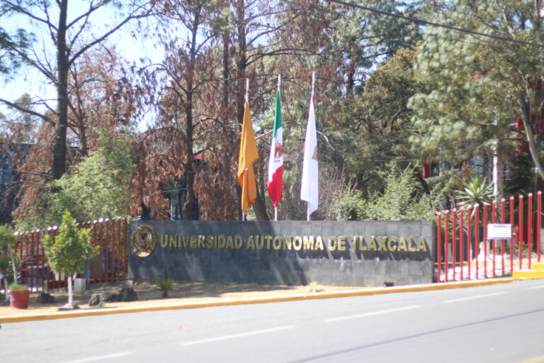 Garantiza UATx Solidaridad Irrestricta a Universitarias