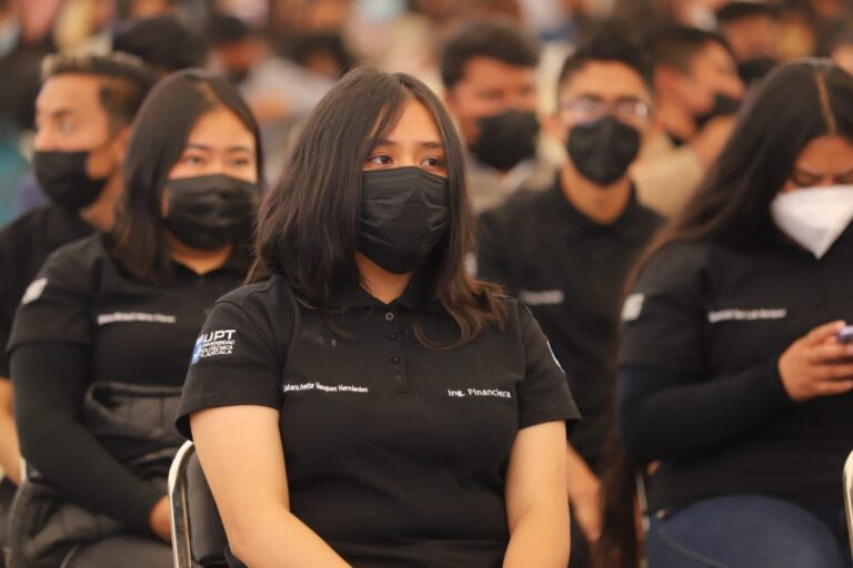 Estudiantes de la UPTx Presentaron Proyectos en la Expo Ingeniería Financiera