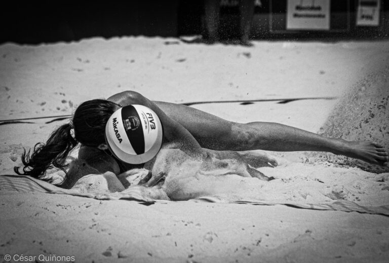 Caen Parejas de México en Preliminar del Volleyball World Beach