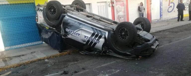 Registran Choque de Patrulla GOES y Dos Combis en Apizaco
