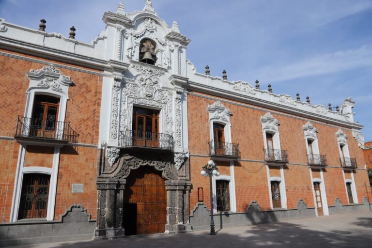 Gobernadora de Tlaxcala estableció acuerdos con representantes del SNTE