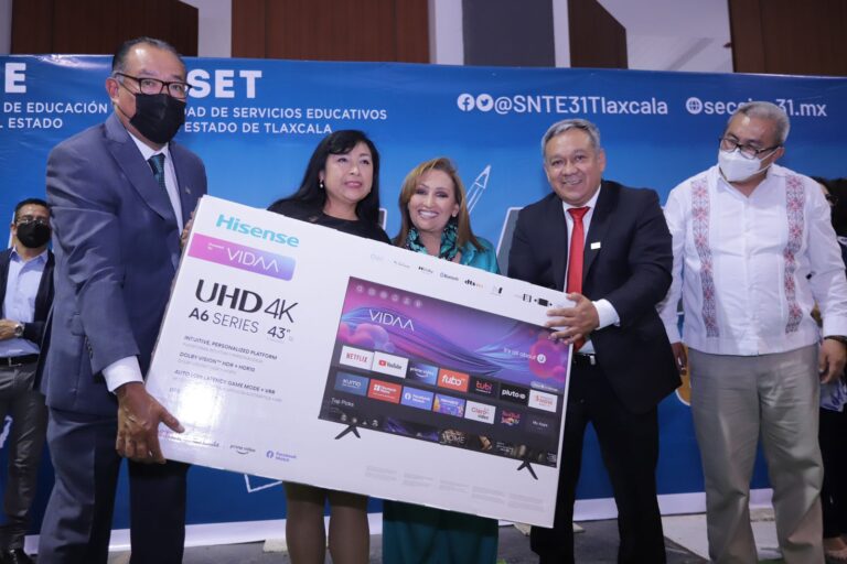 Gobierno del Estado reconoce labor de educadoras tlaxcaltecas