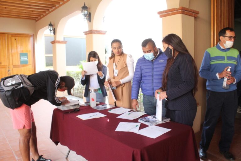 IDET realiza capacitación especializada en alta competencia deportiva