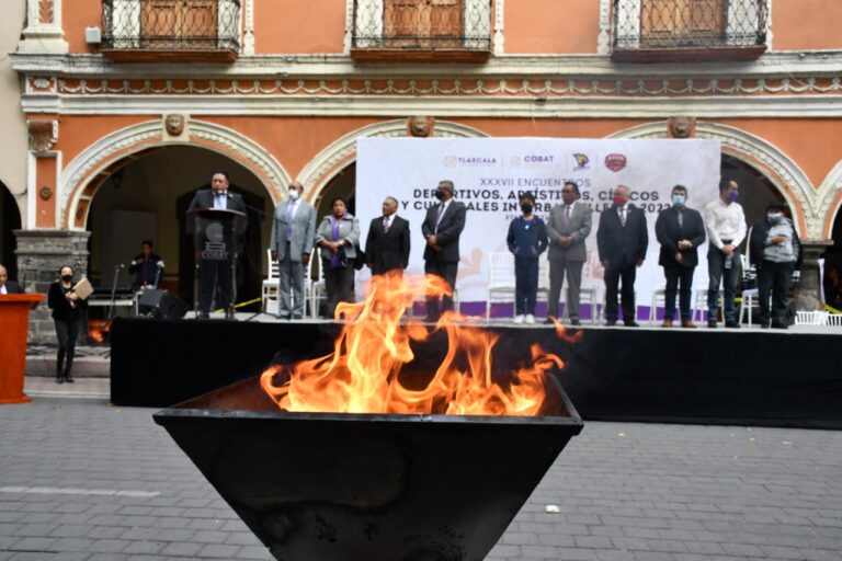 Inaugura Cobat Encuentros Interbachilleres con Desfile