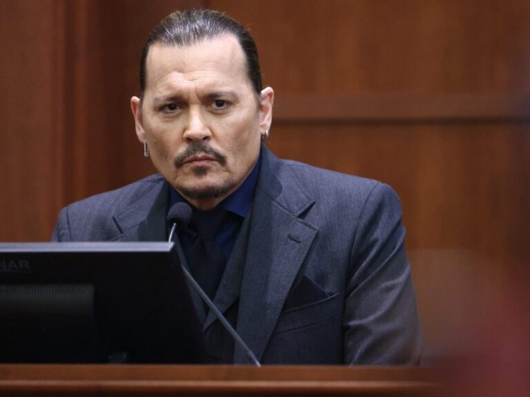 Johnny Depp y Amber exhiben mensajes y situaciones violentas en la relación