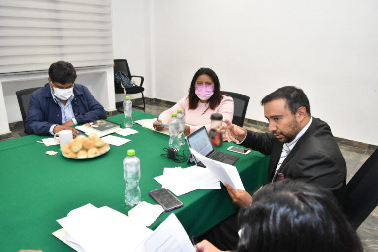 Trabaja Dip. Brenda Cecilia Villantes para garantizar financiamiento a productores