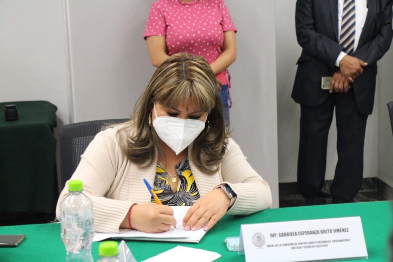 Aprueban iniciativa de Gabriela Brito sobre dictamen para derogar «esponsales»