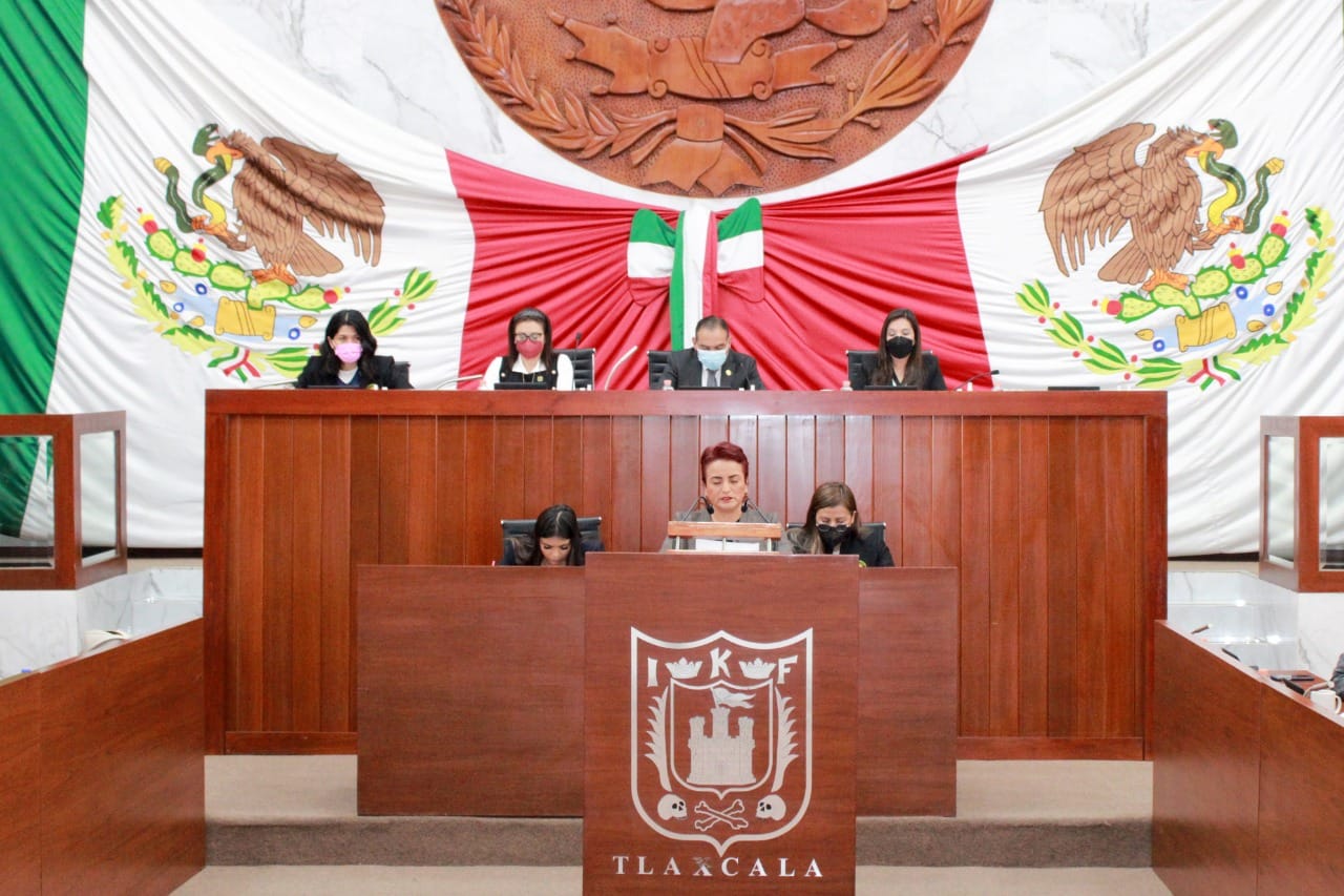 DIP. MARÍA GUILLERMINA LOAIZA 2