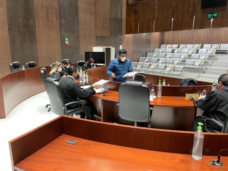 Entrega Maldonado Bonilla informe anual de actividades a los plenos del TSJE 