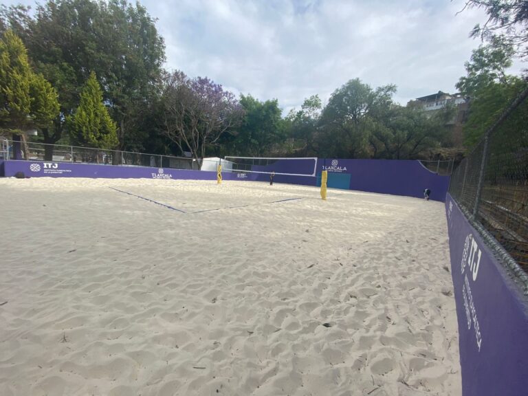 Alistan inauguración de canchas con arena en siete municipios