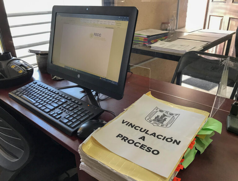 Logra FECC vinculación a proceso en contra de dos exservidores públicos