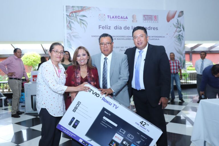 Gobernadora reconoció labor de madres trabajadoras del Staicobat