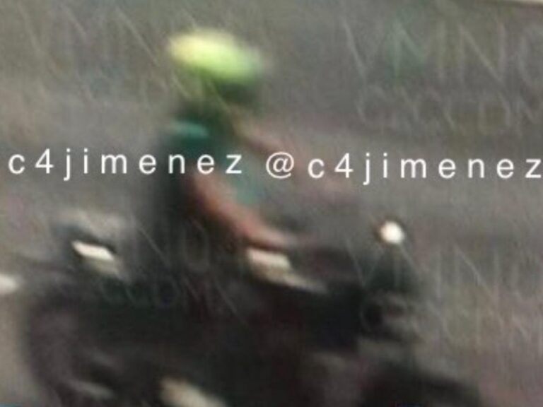 Buscan a sujeto en moto negra tras asesinar a tres personas en la Roma