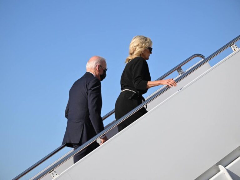 Biden se reunirá con familiares de víctimas de masacre de Texas