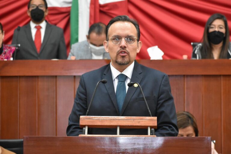 Desaparecer Ayuntamiento de Xicohtzinco y nombrar Concejo Municipal: Dip. Juan Manuel Cambrón