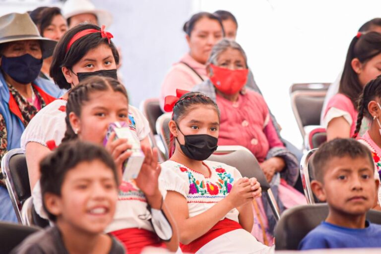 Dip. Alejandra Ramírez encabezó «Jolgorio Educativo» en San Isidro Buensuceso