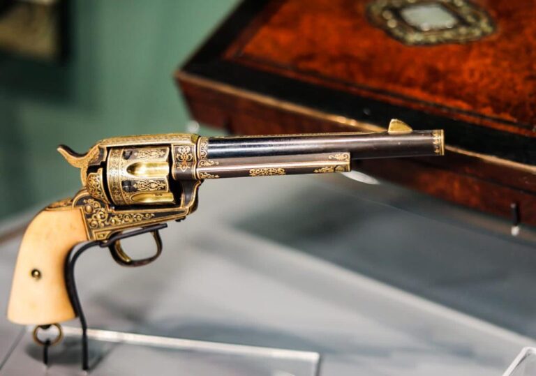 Pistola histórica de Francisco Villa se integra a la exposición «La Grandeza de México»