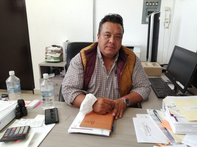 Protección Civil desmiente riesgo para habitantes de Tlaxco tras incendio de empresa