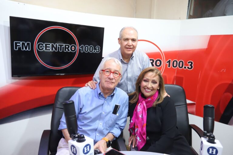 Gobernadora Destacó Labor Informativa de FM Centro Apizaco en su 41 Aniversario