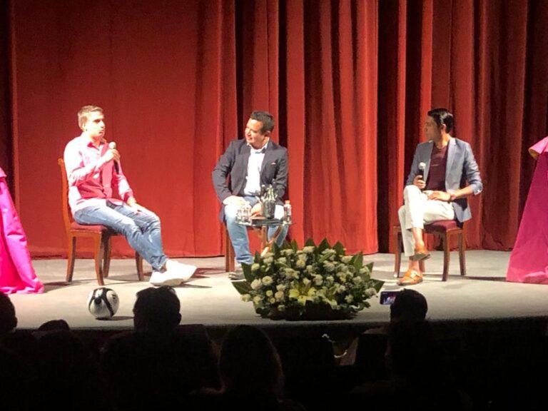 Con Éxito se Desarrolló “La Cultura Física de la Tauromaquia” en el Teatro Xicohténcatl