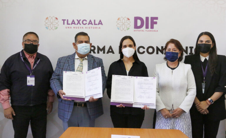 Firman Convenio Sedif e Icatlax para capacitar a grupos vulnerables