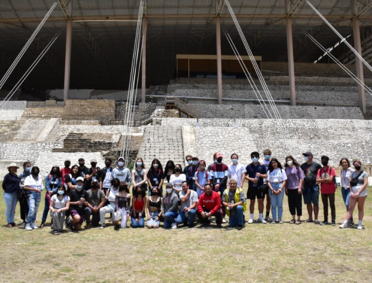 Cobat Comparte Cultura de Tlaxcala con Estudiantes de Wyoming