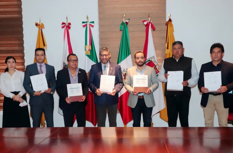 Ratifican UATx y Ayuntamiento de Apizaco comodato de hospital de pequeñas especies