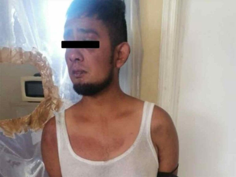 Amenazaba a las personas con un cuchillo y llora al ser detenido