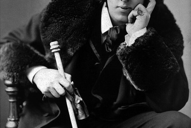 640px-Oscar_Wilde_portrait