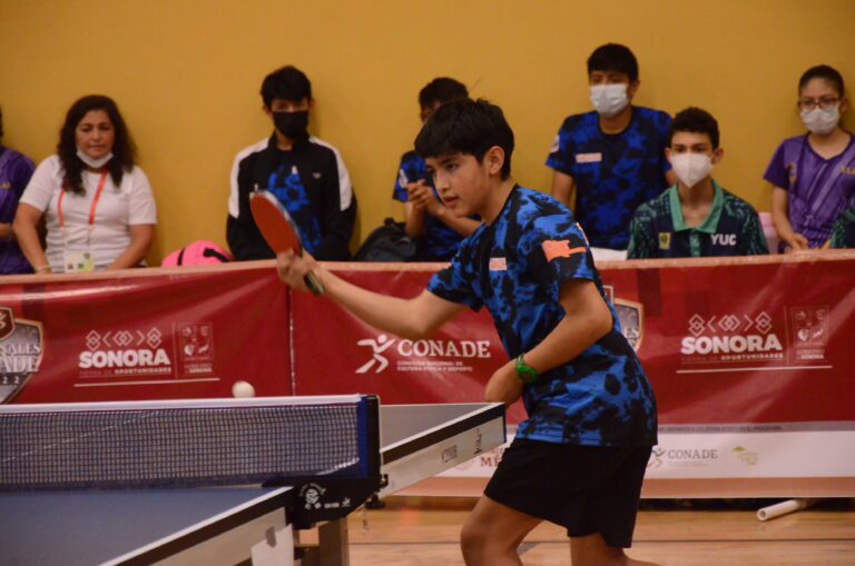 Tlaxcaltecas se cuelgan el bronce en tenis de mesa