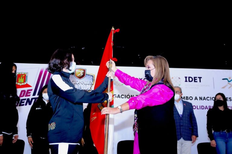 Abandera Gobernadora a Delegación que Participará en Juegos Nacionales Conade