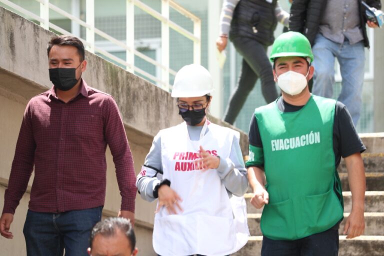 SEPE-USET Realiza simulacro de sismo e incendio en oficinas centrales