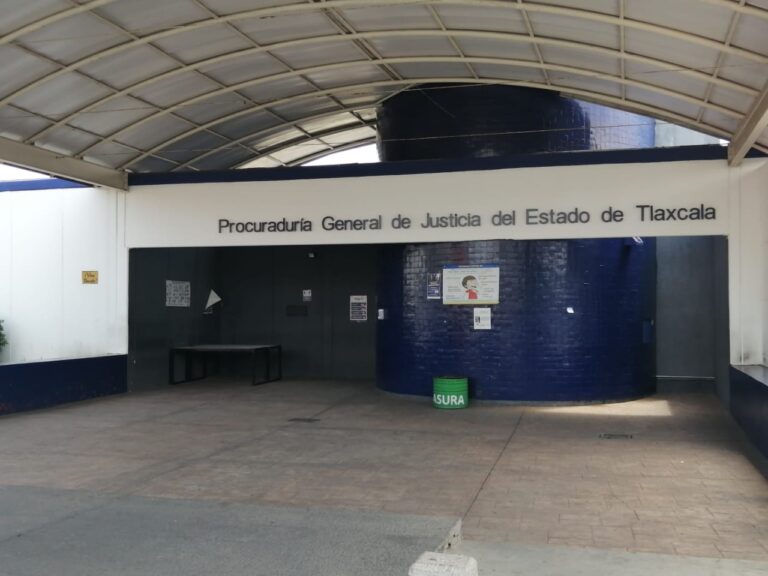 PGJE investiga accidente sobre la carretera Apizaco-Huamantla