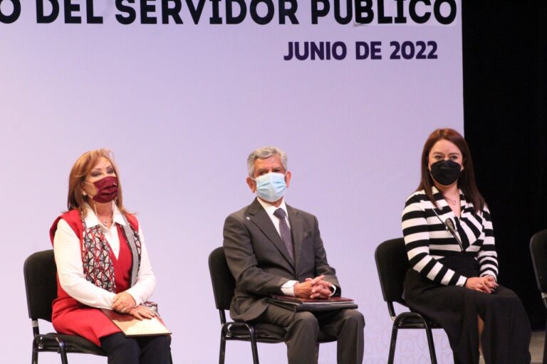Participa TSJE en la conmemoración del «Día del Servidor Público»
