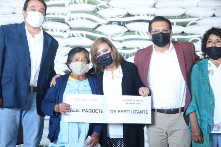 Entregan Gobierno del Estado y Sader Apoyos de Fertilizantes en Huamantla