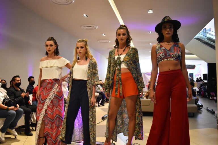 Presenta UTT desfile de moda «Make It Work 2022»