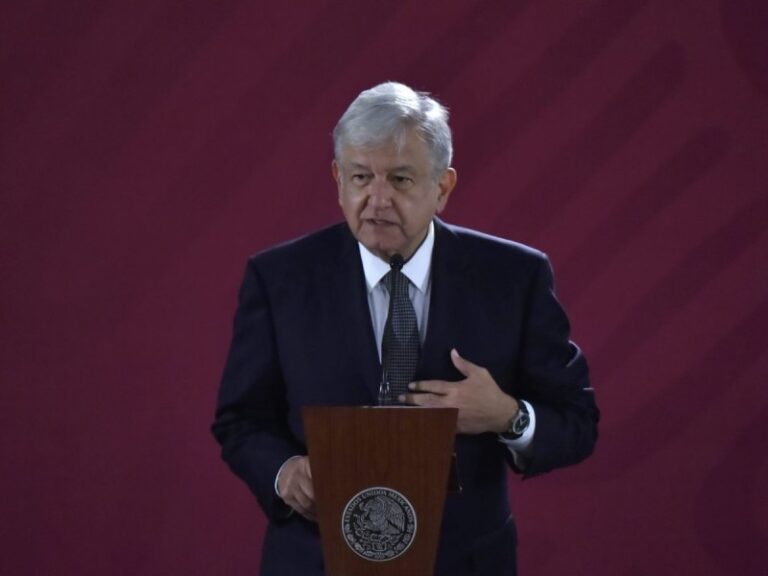 López Obrador envía pésame tras muerte de Luis Echeverría
